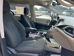 Used 2020  Chrysler Pacifica 4d Wagon Touring at Clutts Auto Sales near Hazard, KY