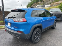 Used 2020 Jeep Cherokee 4d SUV 4WD Trailhawk 3.2L at Clutts Auto Sales near Hazard, KY