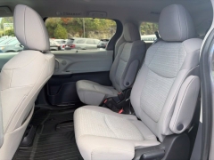 Used 2023  Toyota Sienna LE FWD 8-Passenger at Clutts Auto Sales near Hazard&comma; KY