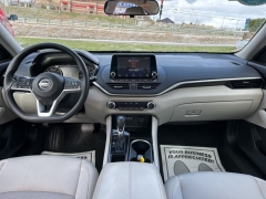 Used 2021  Nissan Altima 2&period;5 SV Sedan at Clutts Auto Sales near Hazard&comma; KY