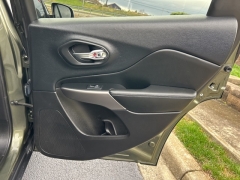 Used 2019  Jeep Cherokee 4d SUV FWD Latitude Plus 2.4L at Clutts Auto Sales near Hazard, KY