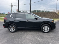Used 2020 Nissan Rogue 4d SUV AWD SV at Clutts Auto Sales near Hazard, KY