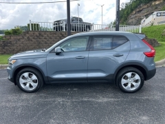 Used 2022 Volvo XC40 T5 AWD Momentum at Clutts Auto Sales near Hazard, KY
