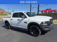 Used 2022  Ram 1500 Classic 4WD Warlock Crew Cab 5'7" Box at Clutts Auto Sales near Hazard&comma; KY