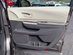 Used 2023  Toyota Sienna LE FWD 8-Passenger at Clutts Auto Sales near Hazard&comma; KY