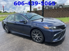 Used 2021 Toyota Camry SE Auto at Clutts Auto Sales near Hazard, KY