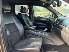 Used 2020  Jeep Grand Cherokee 4d SUV 2WD Laredo at Clutts Auto Sales near Hazard&comma; KY