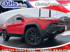  2017 Jeep Cherokee 4d SUV 4WD Trailhawk V6 at Clutts Auto Sales near Hazard&comma; KY