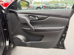 Used 2017  Nissan Rogue 4d SUV AWD SL at Clutts Auto Sales near Hazard&comma; KY