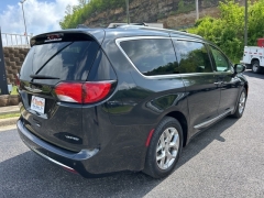 Used 2017 Chrysler Pacifica 4d Wagon Limited at Clutts Auto Sales near Hazard, KY