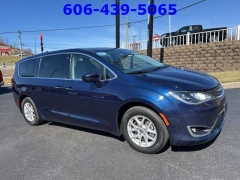 Used 2020  Chrysler Pacifica 4d Wagon Touring at Clutts Auto Sales near Hazard&comma; KY