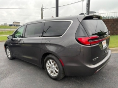 Used 2023  Chrysler Pacifica Touring L FWD at Clutts Auto Sales near Hazard&comma; KY