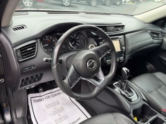 Used 2017  Nissan Rogue 4d SUV AWD SL at Clutts Auto Sales near Hazard&comma; KY