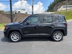 Used 2022  Jeep Renegade Latitude 4x4 at Clutts Auto Sales near Hazard&comma; KY