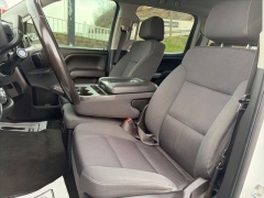 Used 2018  Chevrolet Silverado 1500 4WD Crew Cab LT Z71 at Clutts Auto Sales near Hazard&comma; KY