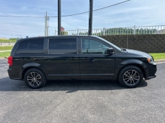 Used 2017 Dodge Grand Caravan 4d Wagon SE at Clutts Auto Sales near Hazard, KY