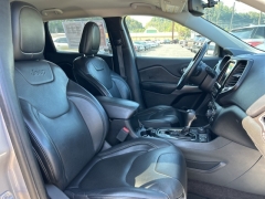 Used 2019 Jeep Cherokee 4d SUV 4WD Limited 3.2L at Clutts Auto Sales near Hazard, KY