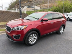 Used 2017  Kia Sorento 4d SUV FWD LX at Clutts Auto Sales near Hazard&comma; KY