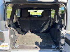 Used 2016  Jeep Wrangler Unlimited 4d Convertible Sahara at Clutts Auto Sales near Hazard&comma; KY