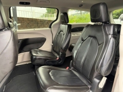 Used 2023  Chrysler Pacifica Touring L FWD at Clutts Auto Sales near Hazard&comma; KY