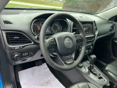Used 2020 Jeep Cherokee 4d SUV 4WD Trailhawk 3.2L at Clutts Auto Sales near Hazard, KY