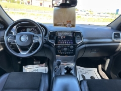 Used 2019 Jeep Grand Cherokee 4d SUV 4WD Laredo Altitude at Clutts Auto Sales near Hazard, KY