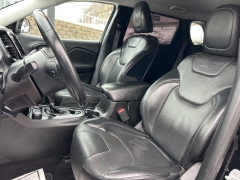 Used 2019  Jeep Cherokee 4d SUV 4WD Limited 3&period;2L at Clutts Auto Sales near Hazard&comma; KY