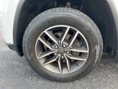 Used 2020 Jeep Grand Cherokee 4d SUV 4WD Laredo E at Clutts Auto Sales near Hazard, KY