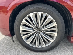 Used 2025 INFINITI QX80 SENSORY AWD at Clutts Auto Sales near Hazard, KY