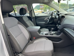 Used 2020 Chevrolet Traverse 4d SUV AWD LT Cloth w/2FL at Clutts Auto Sales near Hazard, KY
