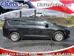Used 2020  Chrysler Pacifica 4d Wagon Touring at Clutts Auto Sales near Hazard&comma; KY