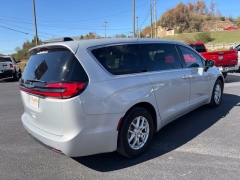 Used 2024  Chrysler Pacifica Touring L FWD at Clutts Auto Sales near Hazard&comma; KY