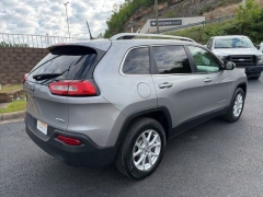 Used 2016  Jeep Cherokee 4d SUV 4WD Latitude at Clutts Auto Sales near Hazard&comma; KY