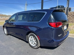 Used 2020  Chrysler Pacifica 4d Wagon Touring at Clutts Auto Sales near Hazard&comma; KY
