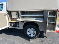 Used 2008  Ford Super Duty F-350 4WD Reg Cab XL SRW at Clutts Auto Sales near Hazard&comma; KY