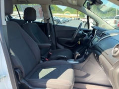 Used 2016  Chevrolet Trax 4d SUV FWD LS w&sol;1LS at Clutts Auto Sales near Hazard&comma; KY