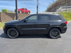 Used 2021  Jeep Grand Cherokee Laredo X 4x4 at Clutts Auto Sales near Hazard&comma; KY