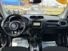 Used 2022  Jeep Renegade Latitude 4x4 at Clutts Auto Sales near Hazard&comma; KY