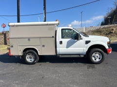 Used 2008  Ford Super Duty F-350 4WD Reg Cab XL SRW at Clutts Auto Sales near Hazard&comma; KY