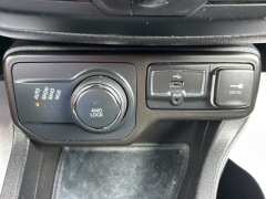 Used 2021 Jeep Renegade Latitude 4x4 at Clutts Auto Sales near Hazard, KY