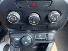 Used 2018  Jeep Renegade 4d SUV 4WD Sport at Clutts Auto Sales near Hazard&comma; KY