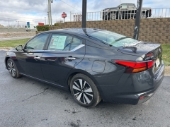 Used 2021  Nissan Altima 2&period;5 SV Sedan at Clutts Auto Sales near Hazard&comma; KY