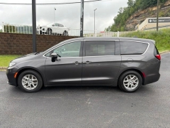 Used 2023  Chrysler Pacifica Touring L FWD at Clutts Auto Sales near Hazard&comma; KY