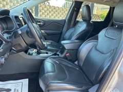 Used 2019 Jeep Cherokee 4d SUV 4WD Limited 3.2L at Clutts Auto Sales near Hazard, KY