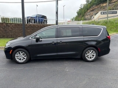 Used 2023  Chrysler Pacifica Touring FWD at Clutts Auto Sales near Hazard&comma; KY