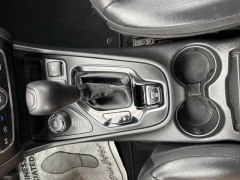 Used 2019  Jeep Cherokee 4d SUV 4WD Limited 3&period;2L at Clutts Auto Sales near Hazard&comma; KY