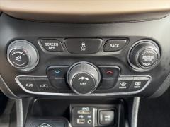 Used 2016  Jeep Cherokee 4d SUV 4WD Latitude at Clutts Auto Sales near Hazard&comma; KY