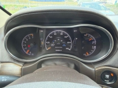 Used 2015  Jeep Grand Cherokee 4d SUV 4WD Overland at Clutts Auto Sales near Hazard&comma; KY