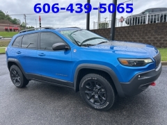 Used 2020 Jeep Cherokee 4d SUV 4WD Trailhawk 3.2L at Clutts Auto Sales near Hazard, KY
