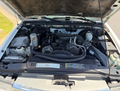 Used 2003  GMC Sonoma Pickup 4WD Crew Cab ZR5 at Clutts Auto Sales near Hazard&comma; KY